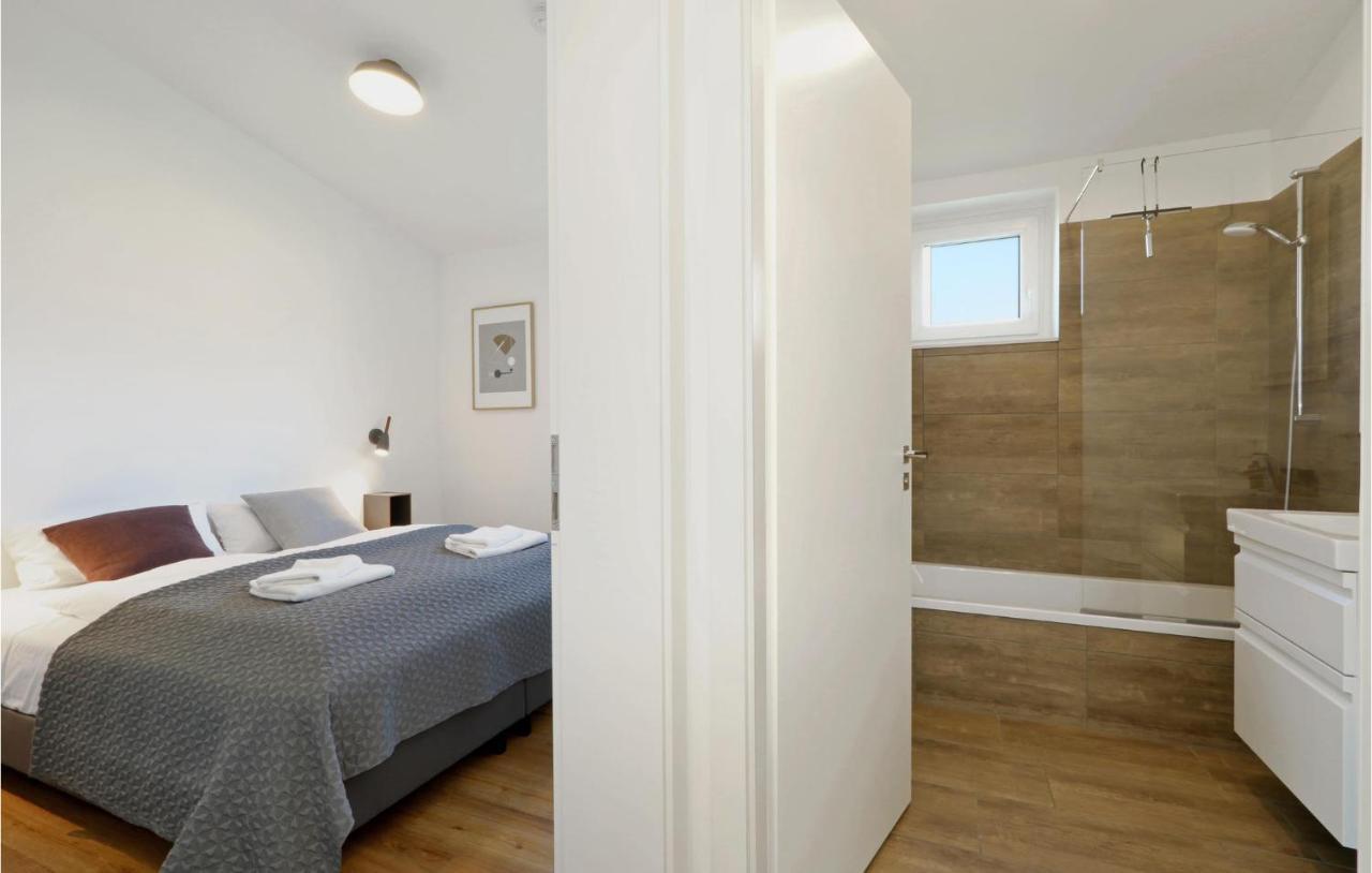 Nice Home In Lembruch-Duemmer See With Sauna Esterno foto